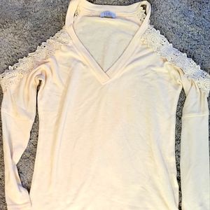 Tobi cold shoulder top